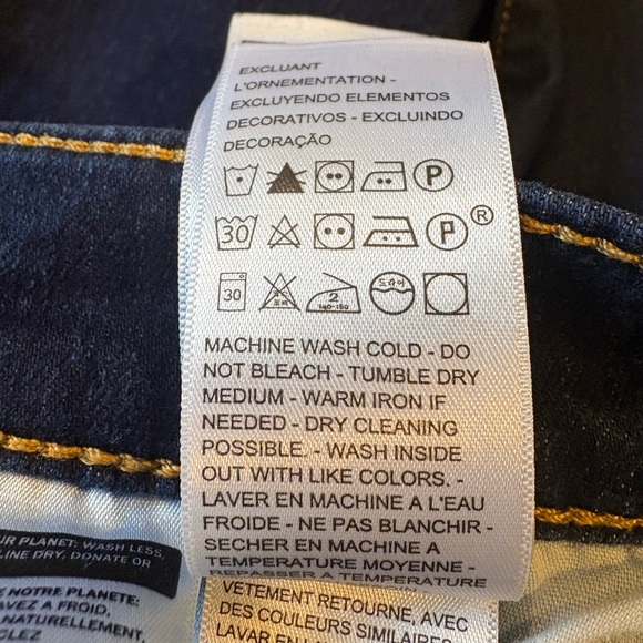 EUC Levi's 724 High Rise Slim Straight Jeans Dark Wash Stretch Denim Size 31 - Picture 5 of 13